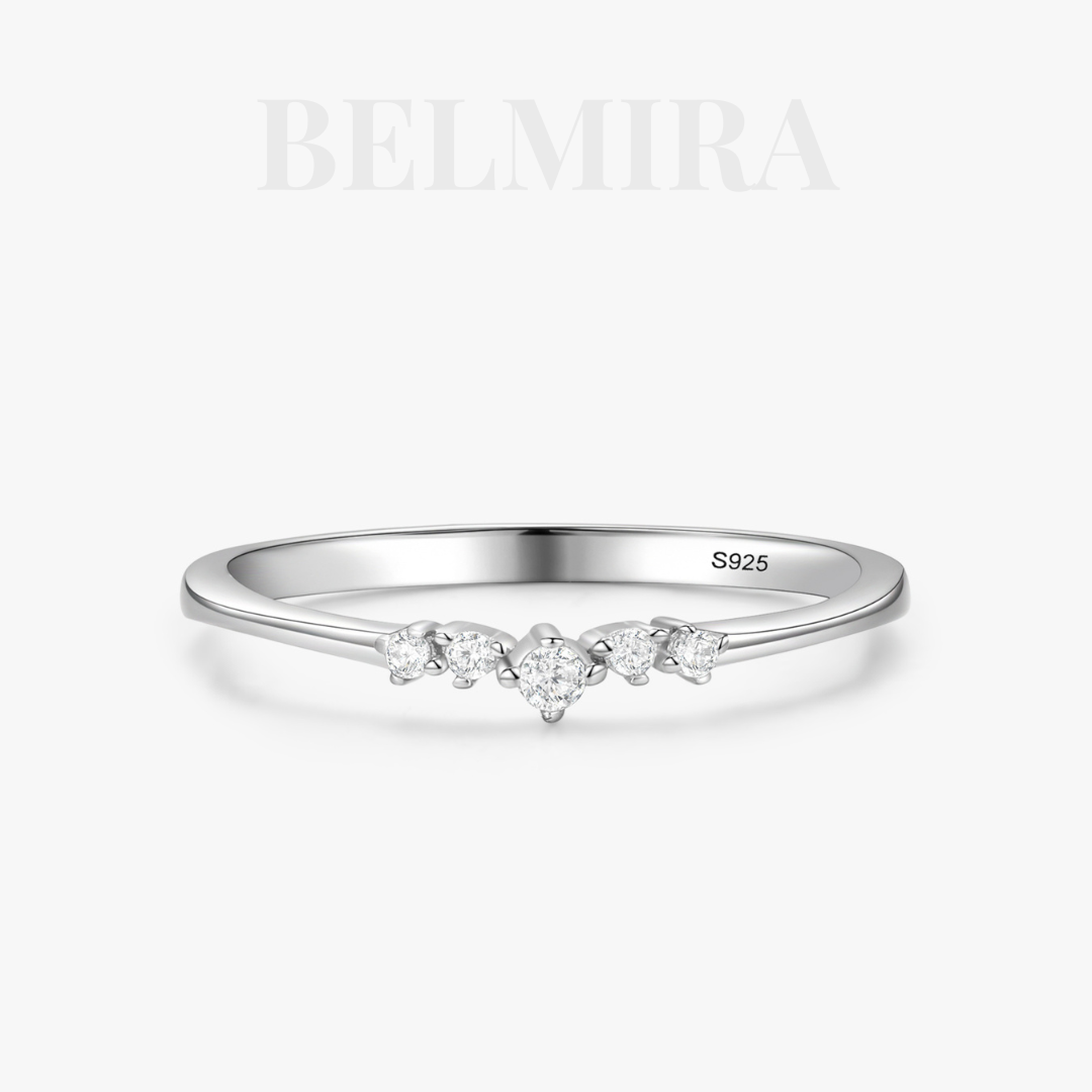Anel Belmira Luz Linear - Prata 925 com Zircônias Alinhadas, Design Moderno